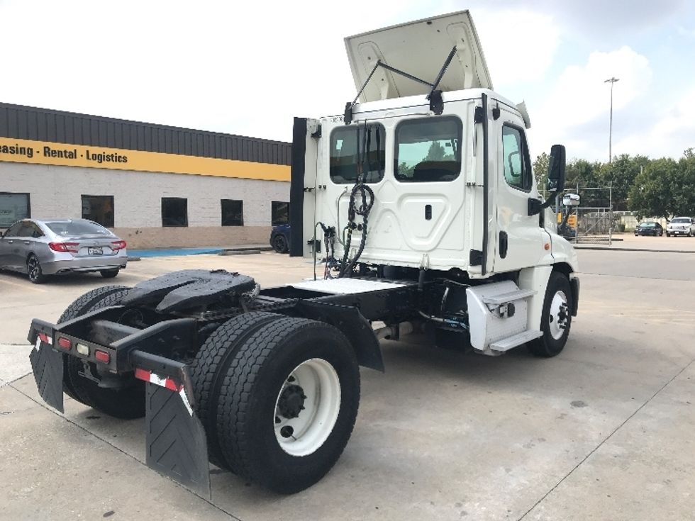 Day Cab Tractor-Heavy Duty Tractors-Freightliner-2019-Cascadia 12542ST-Houston-TX-143,047\n\t\tmiles-$ 44,250 - Image 7