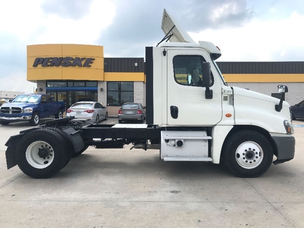 Day Cab Tractor-Heavy Duty Tractors-Freightliner-2019-Cascadia 12542ST-Houston-TX-143,047\n\t\tmiles-$ 44,250 - Image 8