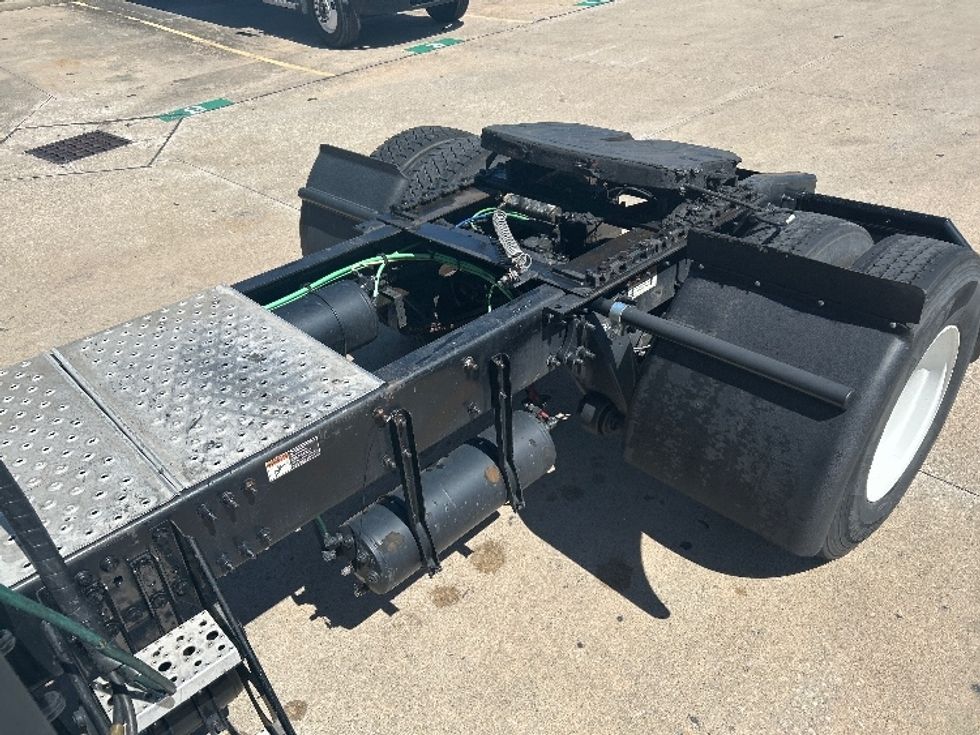 Day Cab Tractor-Heavy Duty Tractors-Freightliner-2019-Cascadia 12542ST-Houston-TX-78,784\n\t\tmiles-$ 36,500 - Image 17