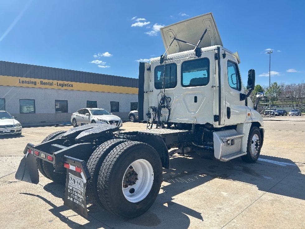 Day Cab Tractor-Heavy Duty Tractors-Freightliner-2019-Cascadia 12542ST-Houston-TX-78,784\n\t\tmiles-$ 36,500 - Image 7