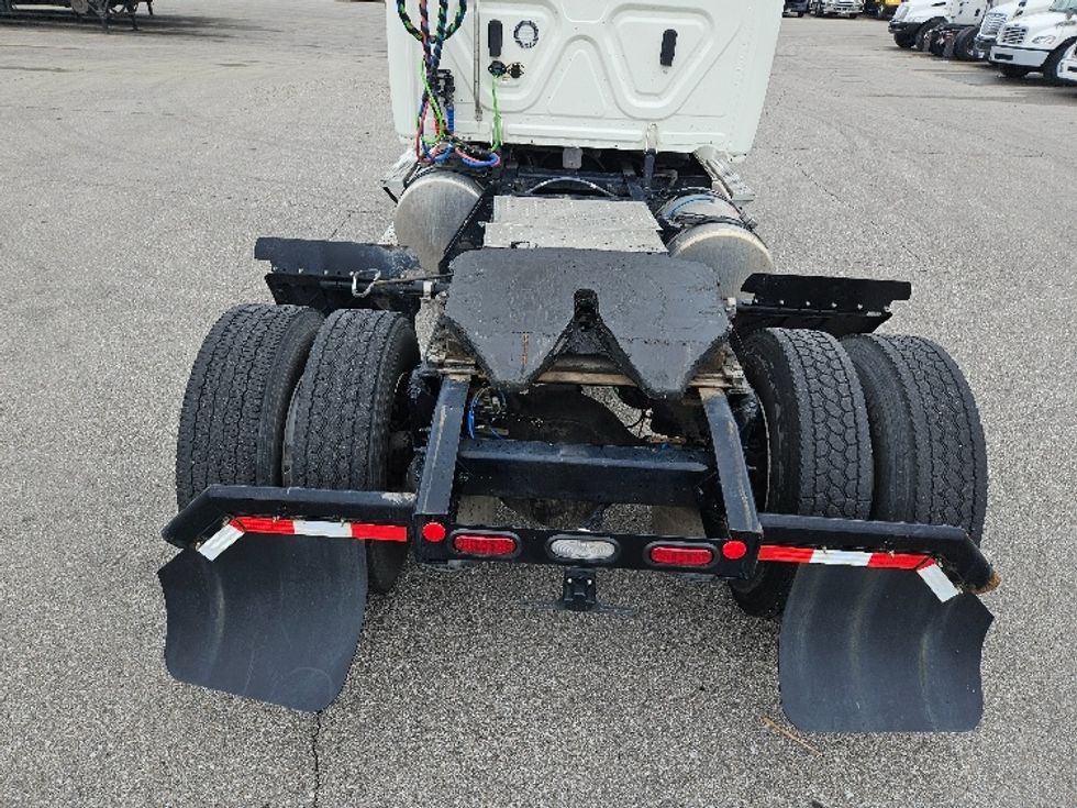 Day Cab Tractor-Heavy Duty Tractors-Freightliner-2019-Cascadia 12542ST-Indianapolis-IN-133,888\n\t\tmiles-$ 33,750 - Image 6