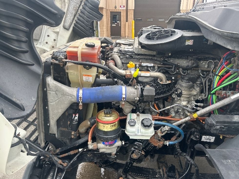 Day Cab Tractor-Heavy Duty Tractors-Freightliner-2019-Cascadia 12542ST-Indianapolis-IN-373,109\n\t\tmiles-$ 28,250 - Image 16