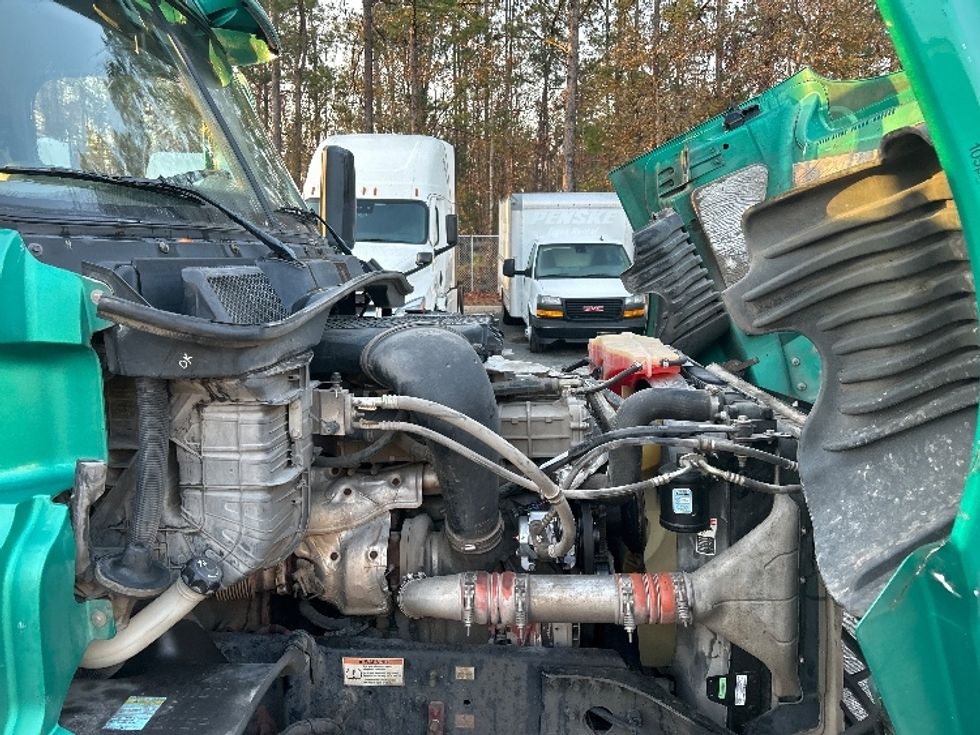 Day Cab Tractor-Heavy Duty Tractors-Freightliner-2019-Cascadia 12542ST-Jacksonville-FL-319,700\n\t\tmiles-$ 27,500 - Image 15