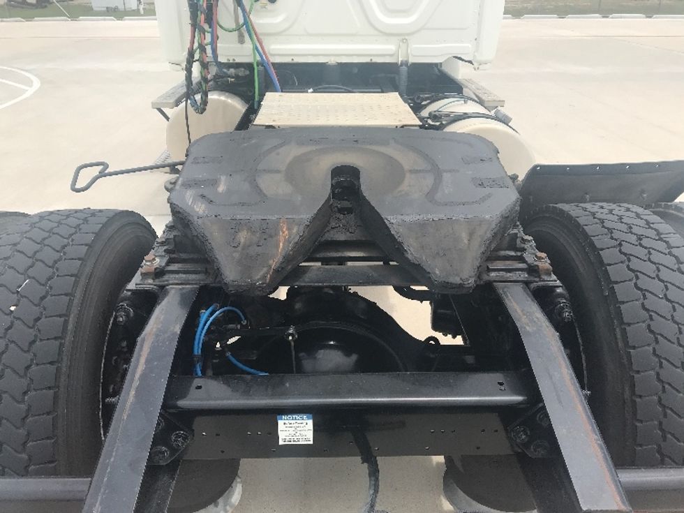 Day Cab Tractor-Heavy Duty Tractors-Freightliner-2019-Cascadia 12542ST-Katy-TX-434,502\n\t\tmiles-$ 33,000 - Image 6