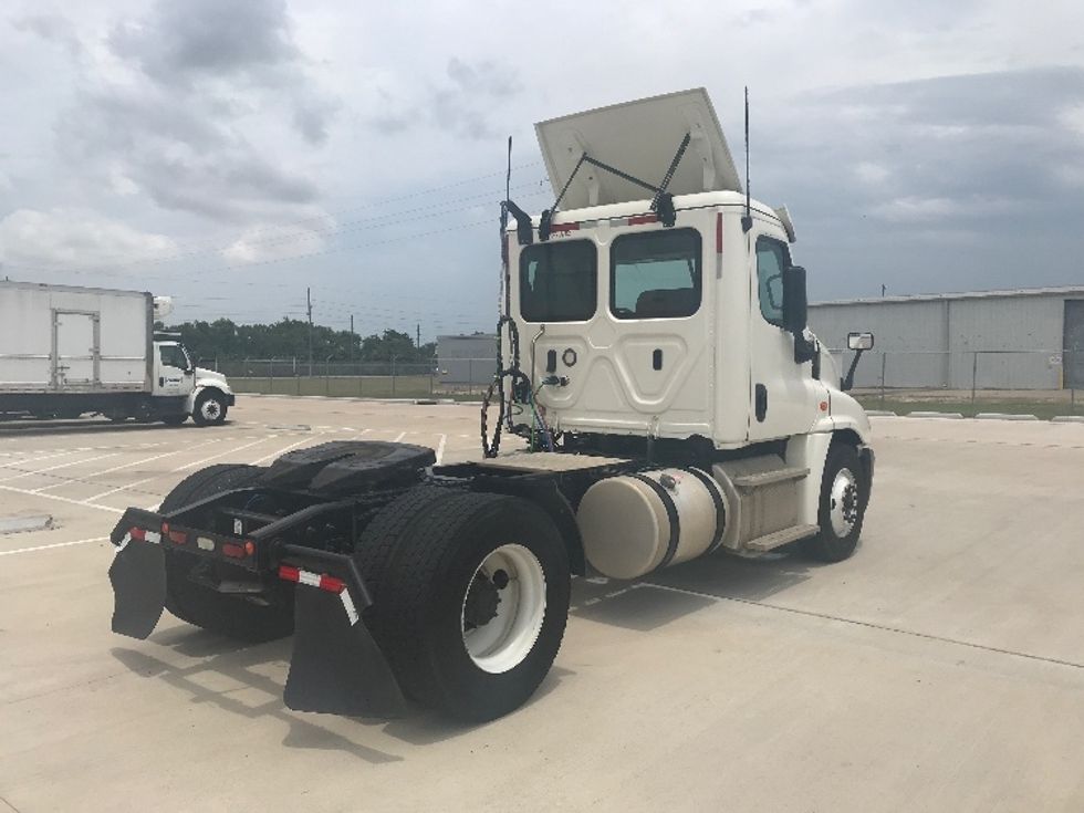 Day Cab Tractor-Heavy Duty Tractors-Freightliner-2019-Cascadia 12542ST-Katy-TX-434,502\n\t\tmiles-$ 33,000 - Image 7