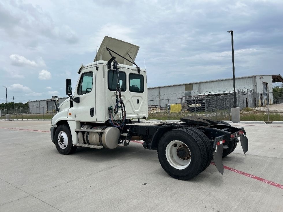 Day Cab Tractor-Heavy Duty Tractors-Freightliner-2019-Cascadia 12542ST-Katy-TX-446,929\n\t\tmiles-$ 32,250 - Image 5