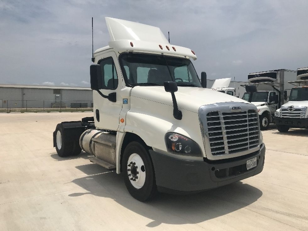 Day Cab Tractor-Heavy Duty Tractors-Freightliner-2019-Cascadia 12542ST-Katy-TX-449,389\n\t\tmiles-$ 32,250 - Image 1