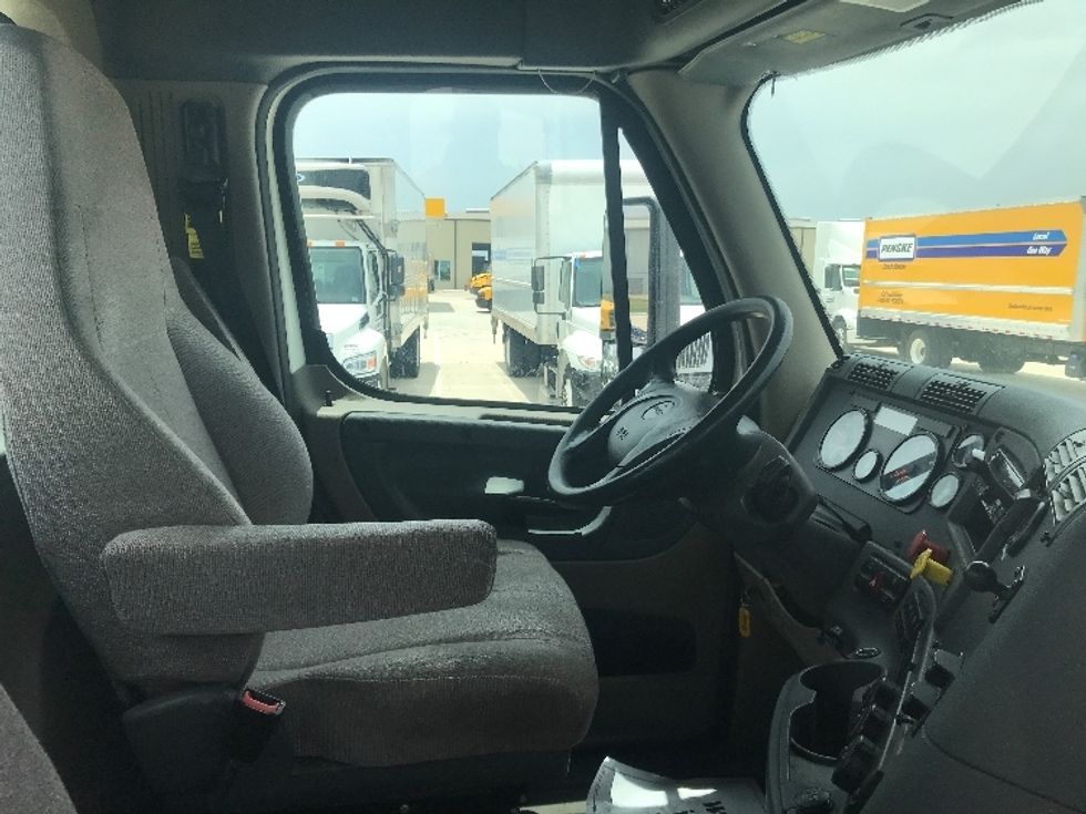 Day Cab Tractor-Heavy Duty Tractors-Freightliner-2019-Cascadia 12542ST-Katy-TX-449,389\n\t\tmiles-$ 32,250 - Image 14