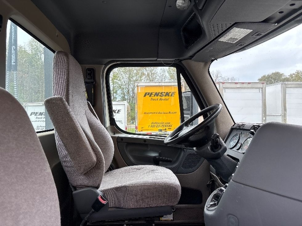 Day Cab Tractor-Heavy Duty Tractors-Freightliner-2019-Cascadia 12542ST-Ladson-SC-232,987\n\t\tmiles-$ 36,500 - Image 14