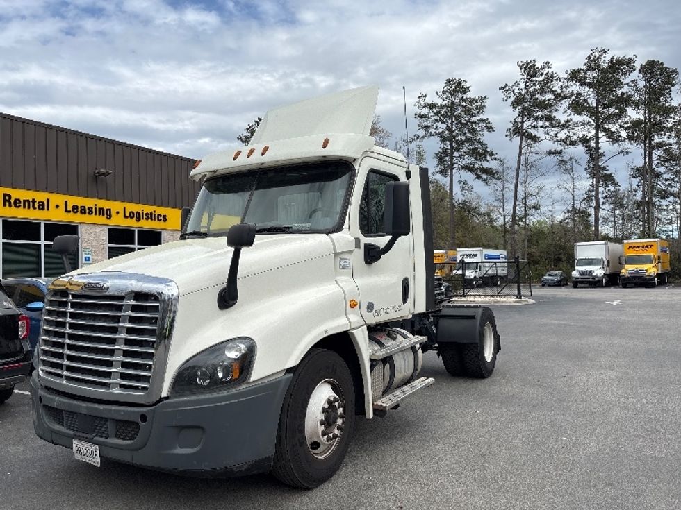 Day Cab Tractor-Heavy Duty Tractors-Freightliner-2019-Cascadia 12542ST-Ladson-SC-232,987\n\t\tmiles-$ 36,500 - Image 3