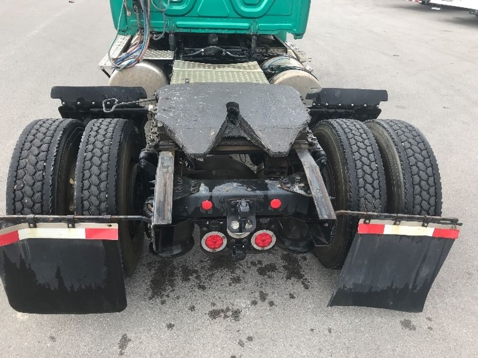 Day Cab Tractor-Heavy Duty Tractors-Freightliner-2019-Cascadia 12542ST-Louisville-KY-348,763\n\t\tmiles-$ 27,750 - Image 6