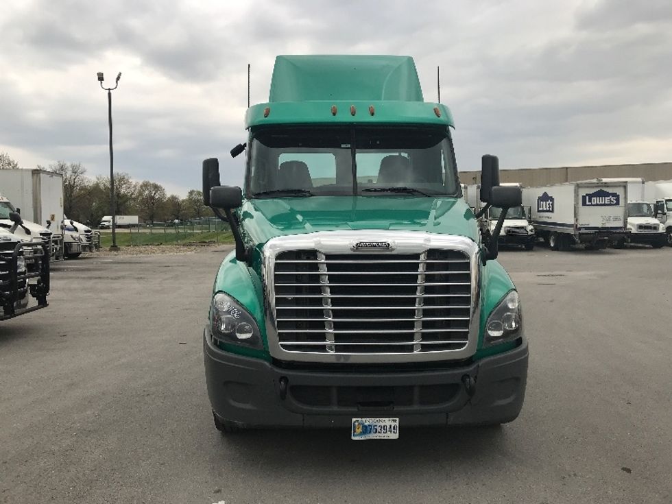 Day Cab Tractor-Heavy Duty Tractors-Freightliner-2019-Cascadia 12542ST-Louisville-KY-517,297\n\t\tmiles-$ 21,500 - Image 2