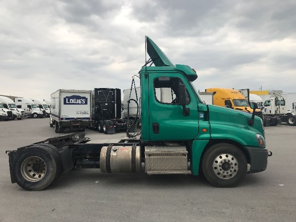 Day Cab Tractor-Heavy Duty Tractors-Freightliner-2019-Cascadia 12542ST-Louisville-KY-517,297\n\t\tmiles-$ 21,500 - Image 8