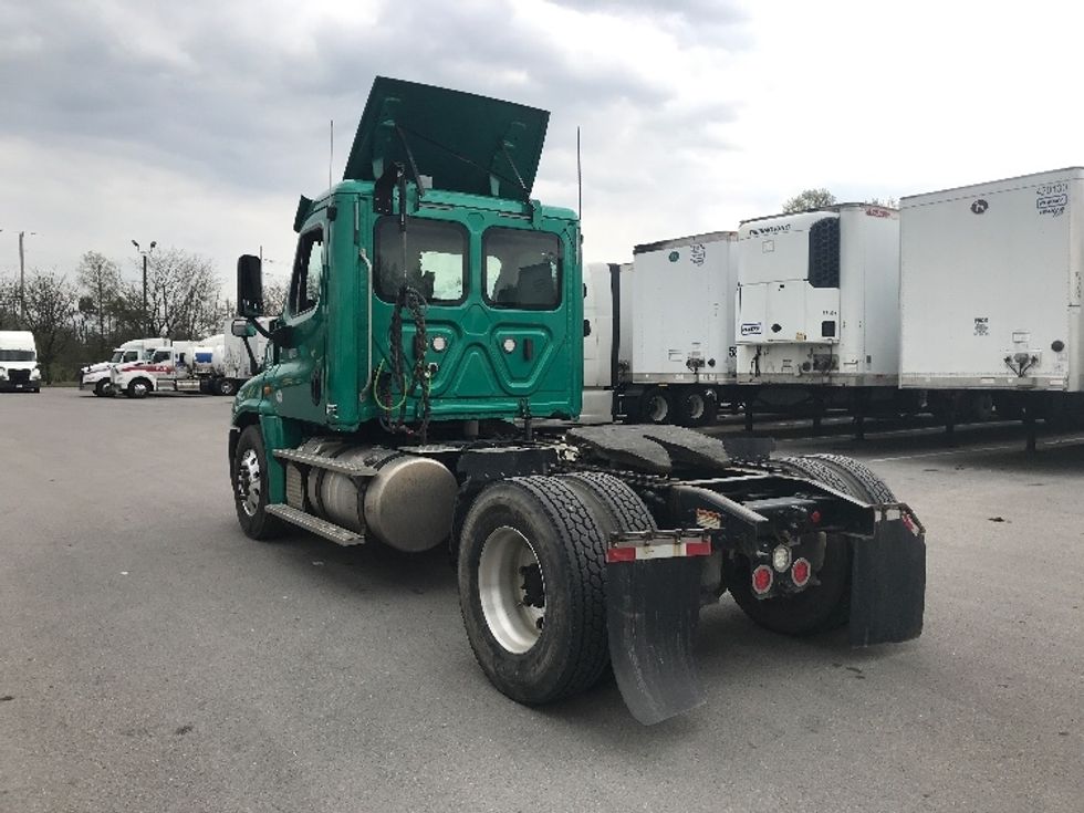 Day Cab Tractor-Heavy Duty Tractors-Freightliner-2019-Cascadia 12542ST-Louisville-KY-579,145\n\t\tmiles-$ 21,500 - Image 5