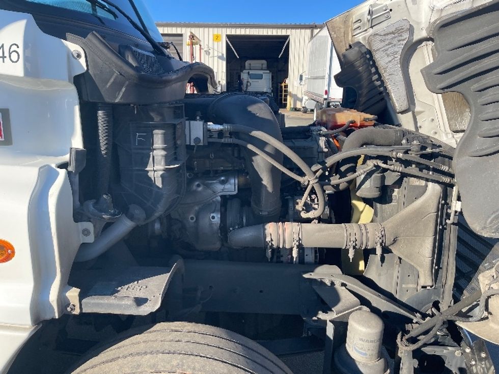 Day Cab Tractor-Heavy Duty Tractors-Freightliner-2019-Cascadia 12542ST-Mebane-NC-555,968\n\t\tmiles-$ 32,750 - Image 15