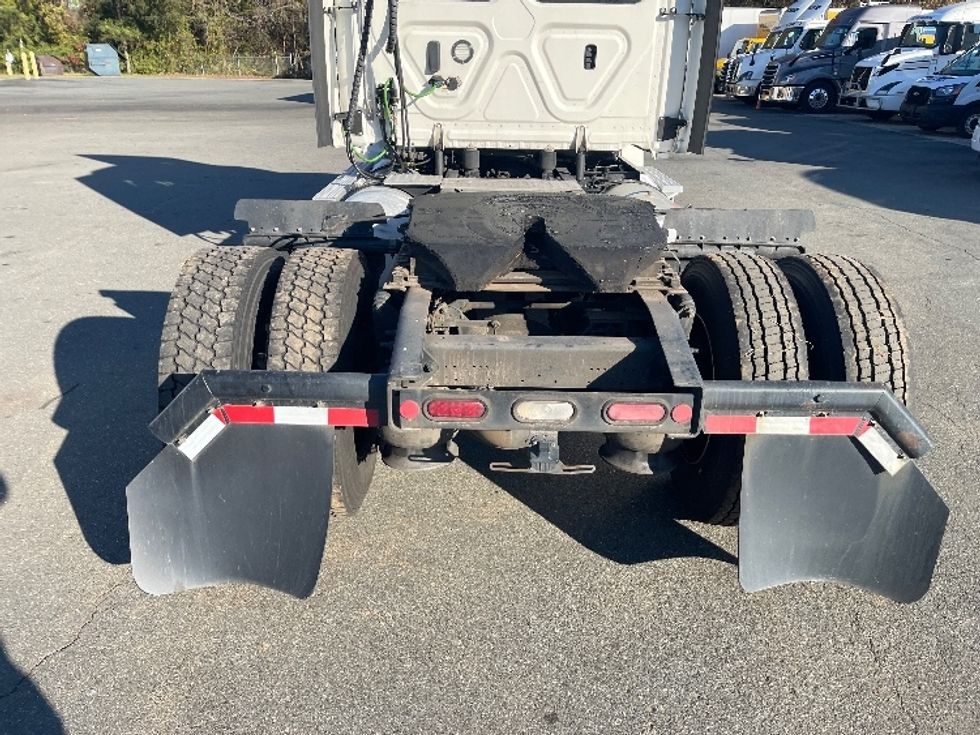 Day Cab Tractor-Heavy Duty Tractors-Freightliner-2019-Cascadia 12542ST-Mebane-NC-555,968\n\t\tmiles-$ 32,750 - Image 6
