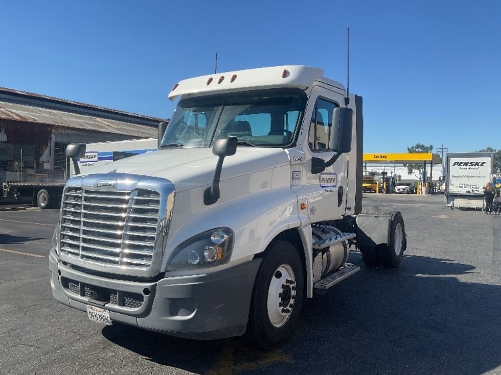 Day Cab Tractor-Heavy Duty Tractors-Freightliner-2019-Cascadia 12542ST-Montebello-CA-265,438\n\t\tmiles-$ 39,500 - Image 3