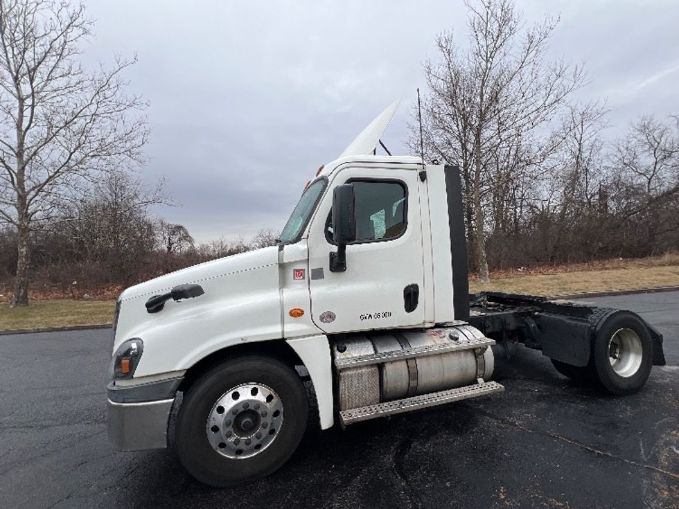 Day Cab Tractor-Heavy Duty Tractors-Freightliner-2019-Cascadia 12542ST-Montgomery-NY-340,016\n\t\tmiles-$ 40,250 - Image 4