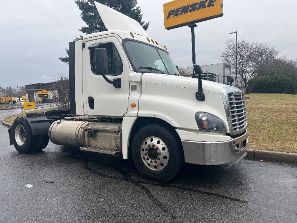 Day Cab Tractor-Heavy Duty Tractors-Freightliner-2019-Cascadia 12542ST-Montgomery-NY-342,672\n\t\tmiles-$ 40,000 - Image 1