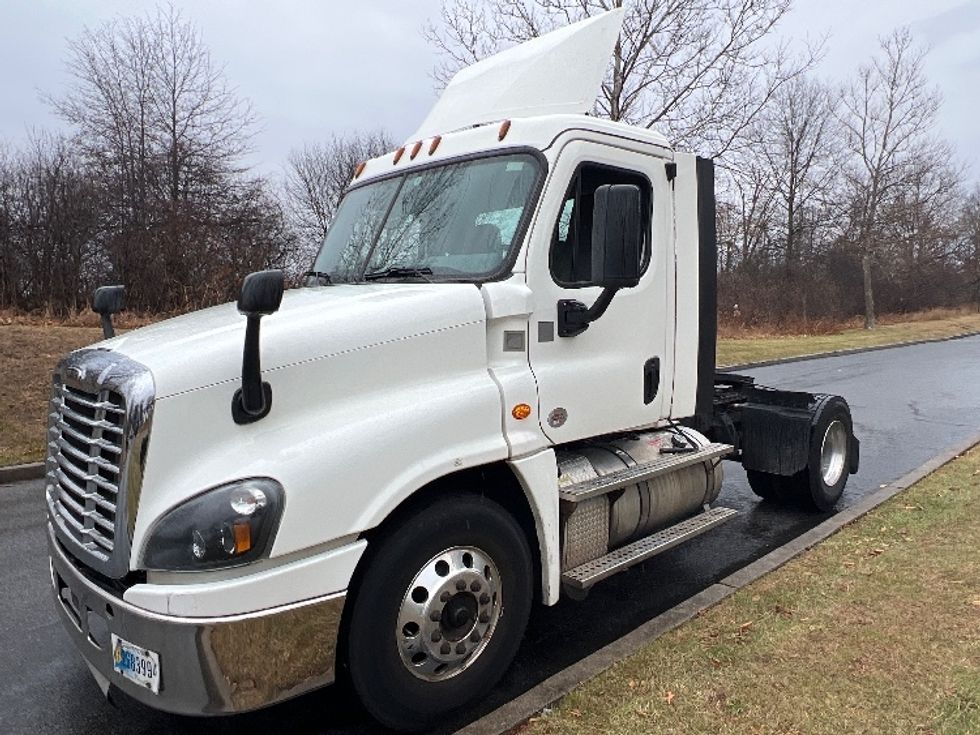 Day Cab Tractor-Heavy Duty Tractors-Freightliner-2019-Cascadia 12542ST-Montgomery-NY-342,672\n\t\tmiles-$ 40,000 - Image 3