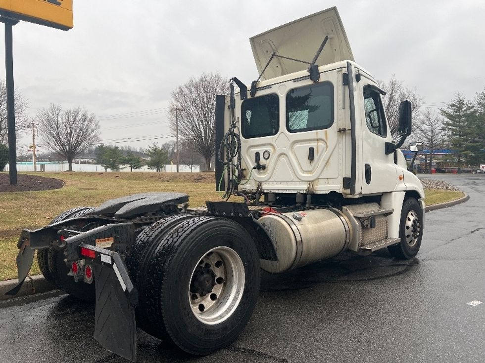 Day Cab Tractor-Heavy Duty Tractors-Freightliner-2019-Cascadia 12542ST-Montgomery-NY-342,672\n\t\tmiles-$ 40,000 - Image 7