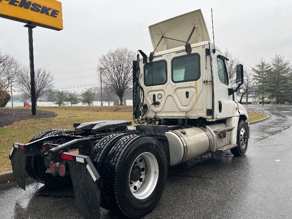 Day Cab Tractor-Heavy Duty Tractors-Freightliner-2019-Cascadia 12542ST-Montgomery-NY-355,652\n\t\tmiles-$ 39,500 - Image 7