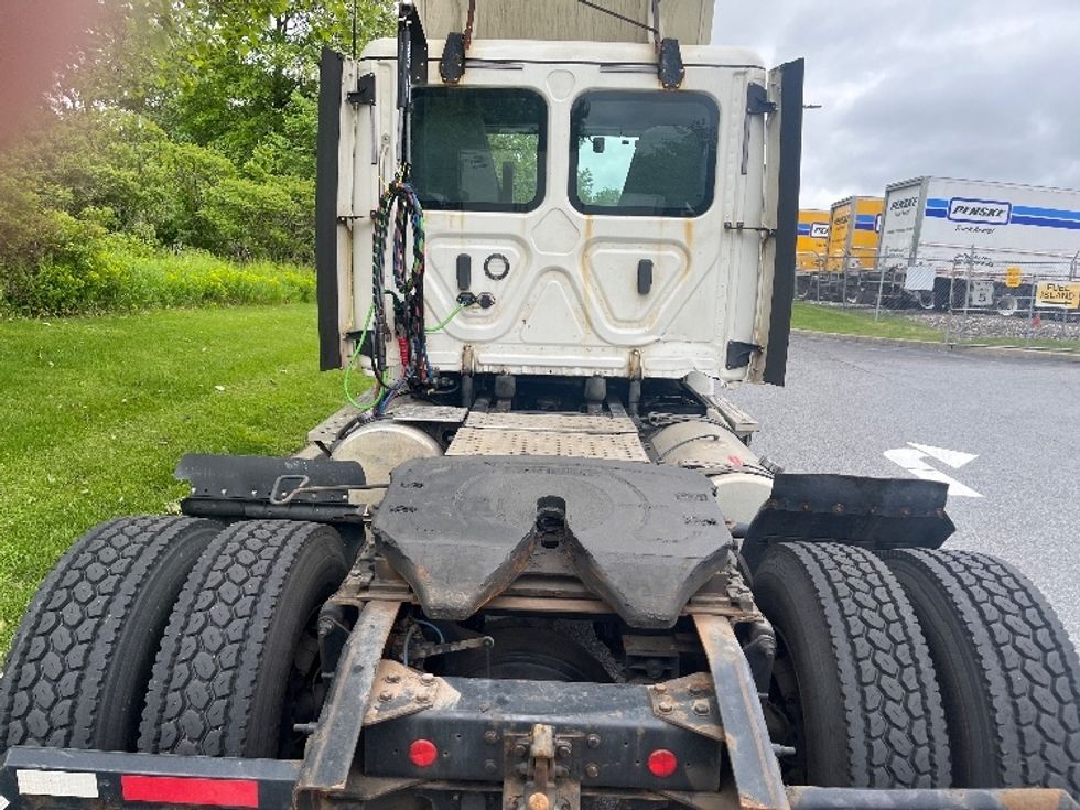 Day Cab Tractor-Heavy Duty Tractors-Freightliner-2019-Cascadia 12542ST-Montgomery-NY-373,642\n\t\tmiles-$ 33,000 - Image 6
