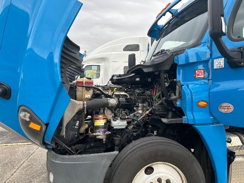 Day Cab Tractor-Heavy Duty Tractors-Freightliner-2019-Cascadia 12542ST-Mount Juliet-TN-498,550\n\t\tmiles-$ 31,250 - Image 16