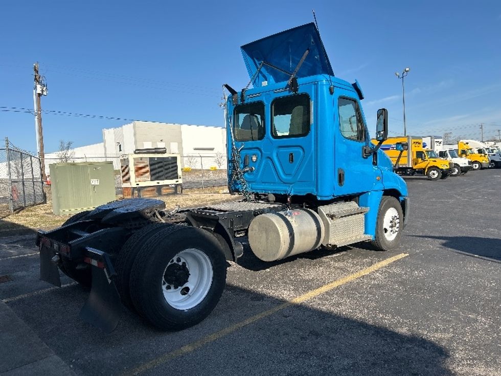 Day Cab Tractor-Heavy Duty Tractors-Freightliner-2019-Cascadia 12542ST-Mount Juliet-TN-498,550\n\t\tmiles-$ 31,250 - Image 7