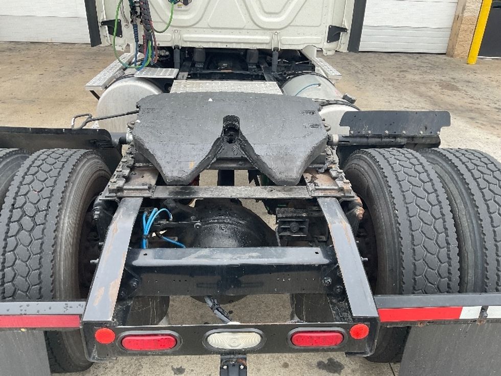 Day Cab Tractor-Heavy Duty Tractors-Freightliner-2019-Cascadia 12542ST-Nashville (Mount Juliet)-TN-386,799\n\t\tmiles-$ 34,000 - Image 6