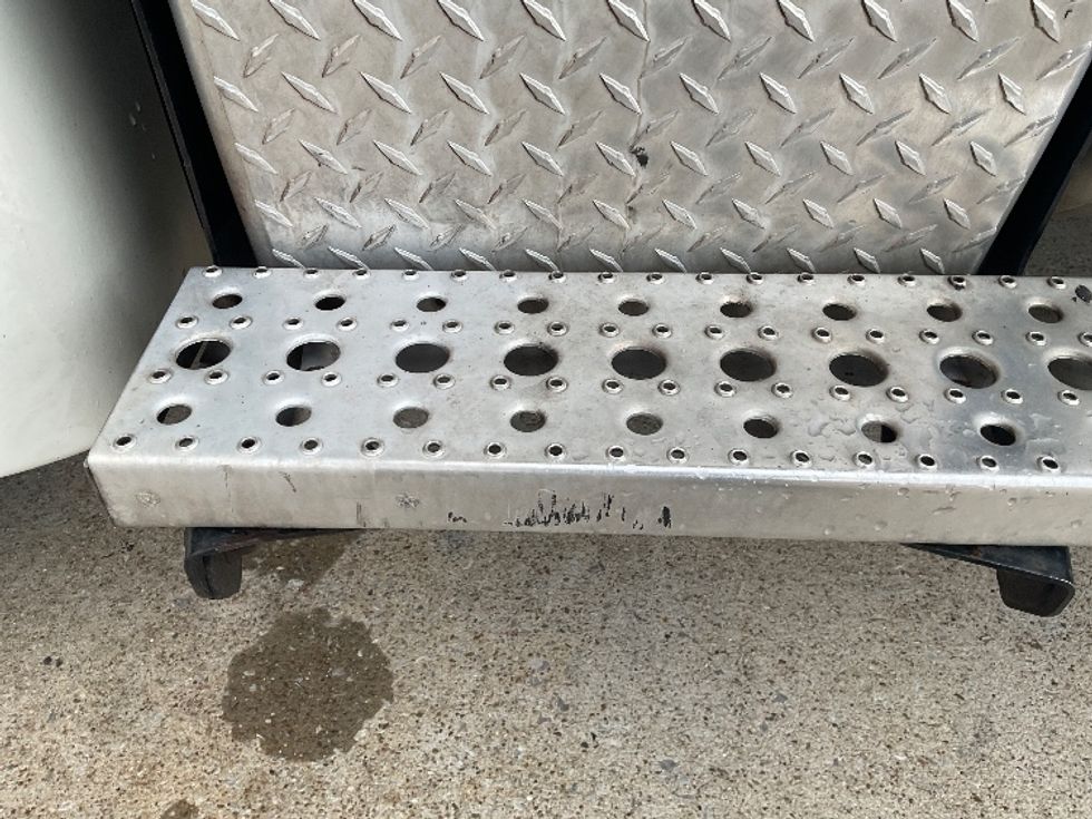 Day Cab Tractor-Heavy Duty Tractors-Freightliner-2019-Cascadia 12542ST-Nashville (Mount Juliet)-TN-386,799\n\t\tmiles-$ 34,000 - Image 20