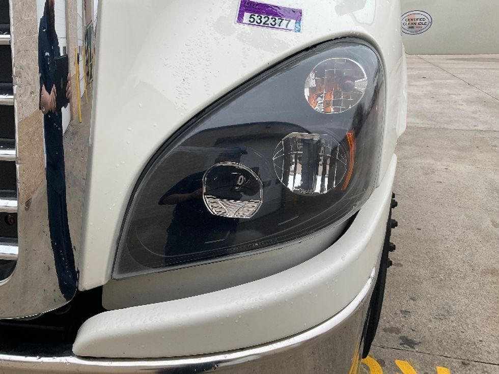 Day Cab Tractor-Heavy Duty Tractors-Freightliner-2019-Cascadia 12542ST-Nashville (Mount Juliet)-TN-386,799\n\t\tmiles-$ 34,000 - Image 23