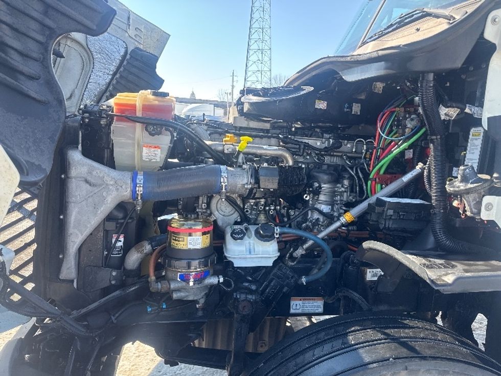 Day Cab Tractor-Heavy Duty Tractors-Freightliner-2019-Cascadia 12542ST-Newark-OH-53,255\n\t\tmiles-$ 31,000 - Image 16