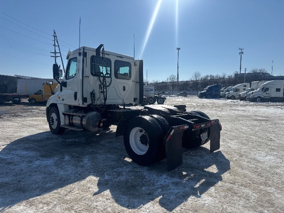Day Cab Tractor-Heavy Duty Tractors-Freightliner-2019-Cascadia 12542ST-Newark-OH-53,255\n\t\tmiles-$ 31,000 - Image 5