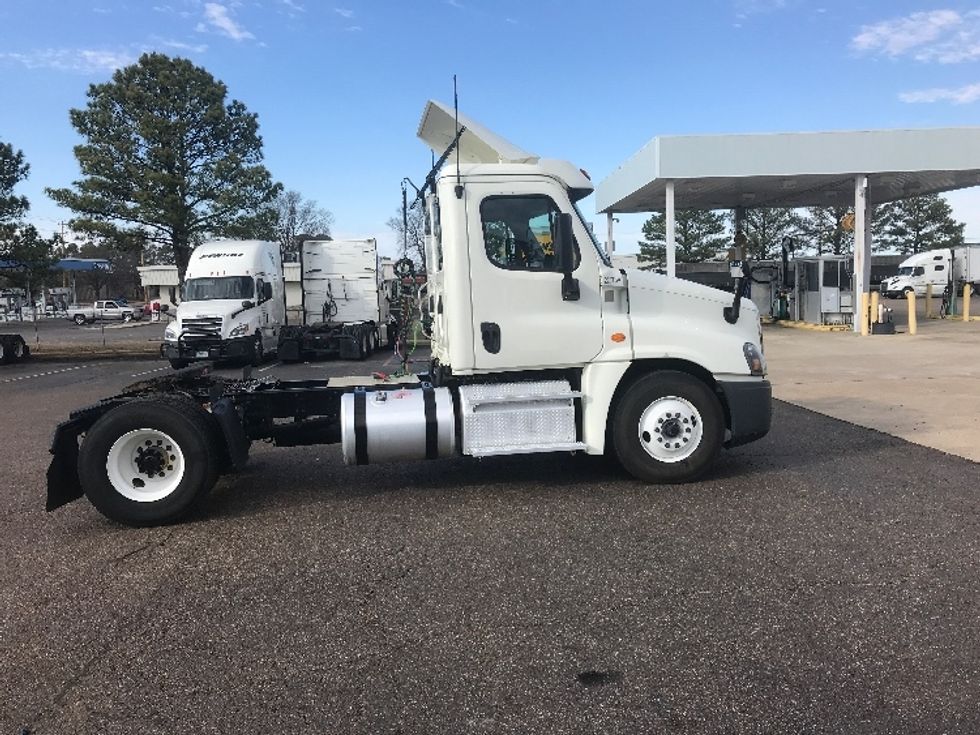 Day Cab Tractor-Heavy Duty Tractors-Freightliner-2019-Cascadia 12542ST-Olive Branch-MS-207,802\n\t\tmiles-$ 50,500 - Image 8