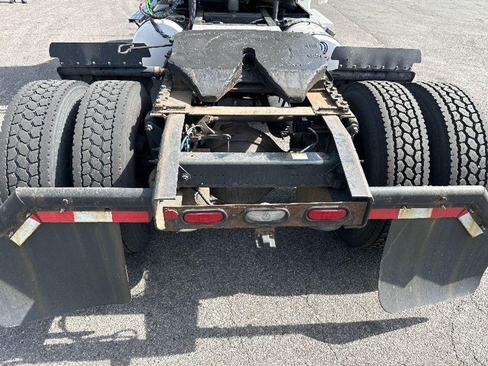 Day Cab Tractor-Heavy Duty Tractors-Freightliner-2019-Cascadia 12542ST-Parsippany-NJ-274,642\n\t\tmiles-$ 32,500 - Image 6