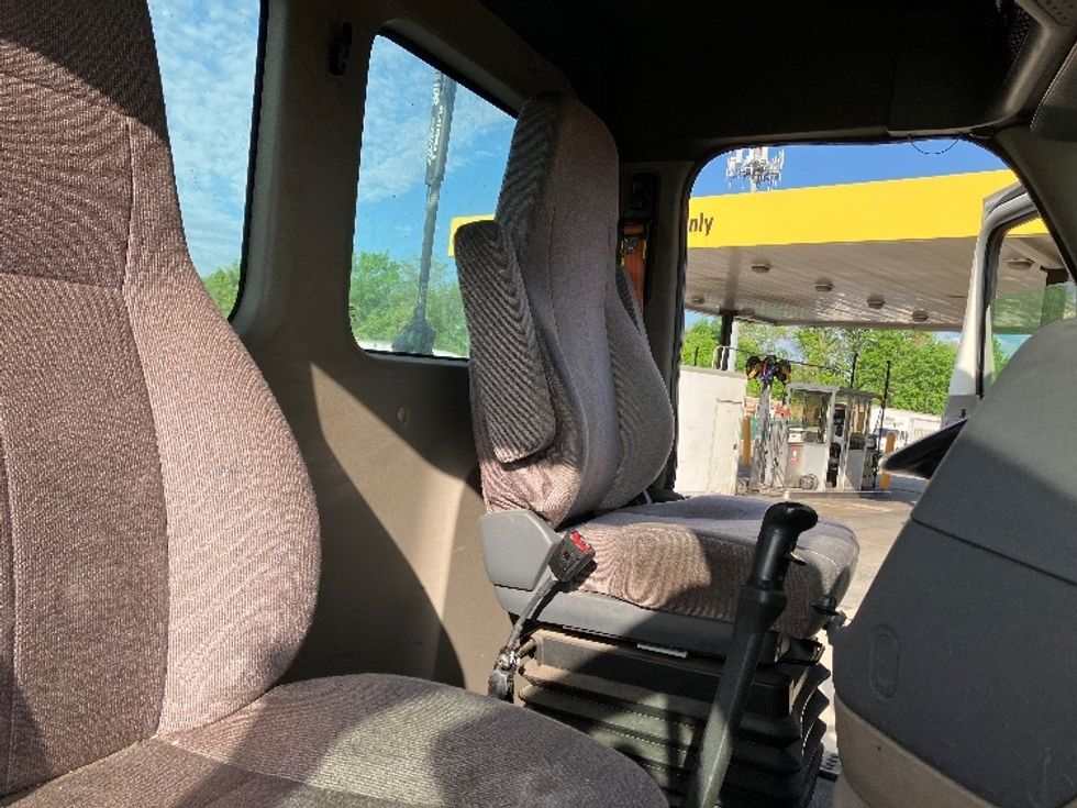 Day Cab Tractor-Heavy Duty Tractors-Freightliner-2019-Cascadia 12542ST-Parsippany-NJ-309,232\n\t\tmiles-$ 30,750 - Image 14