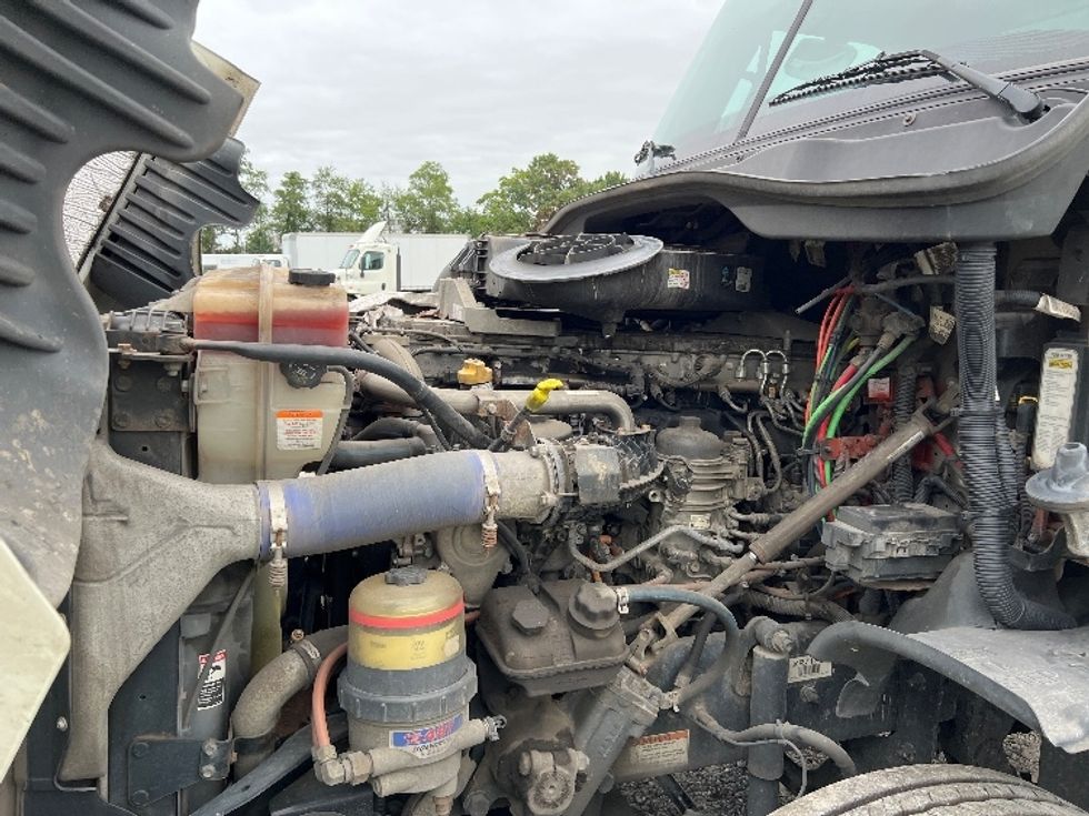 Day Cab Tractor-Heavy Duty Tractors-Freightliner-2019-Cascadia 12542ST-Pennsauken-NJ-351,468\n\t\tmiles-$ 35,750 - Image 16
