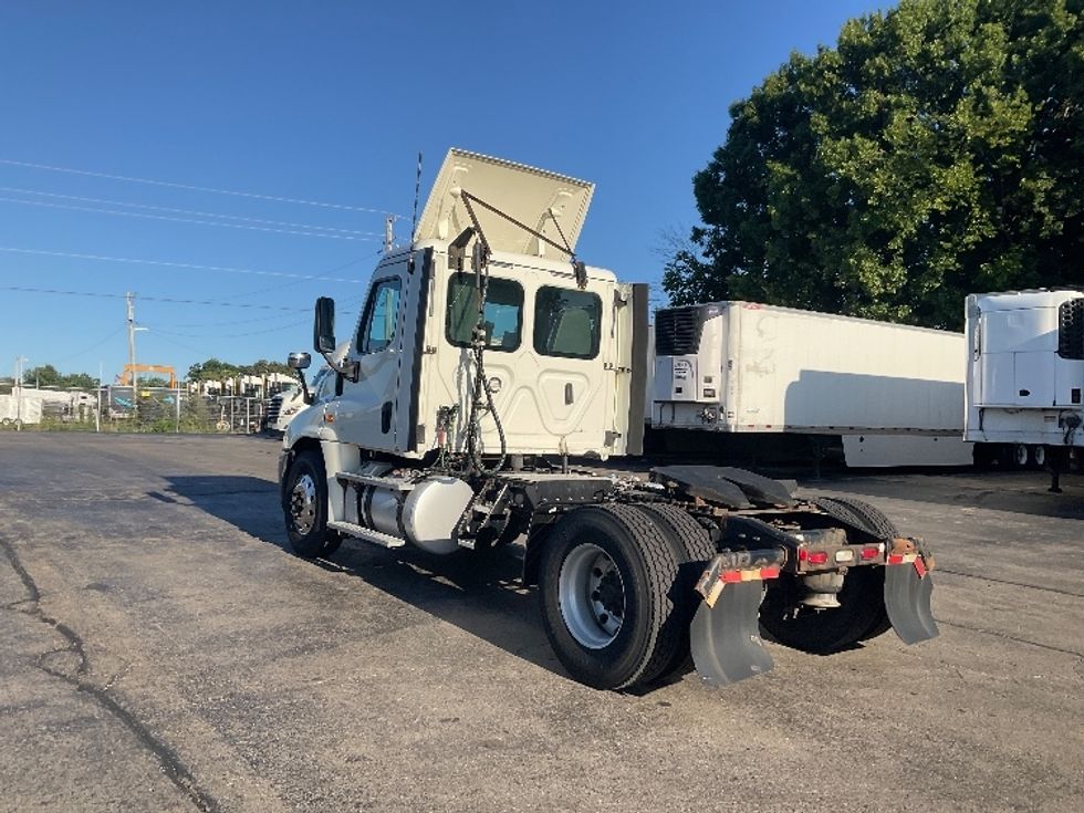 Day Cab Tractor-Heavy Duty Tractors-Freightliner-2019-Cascadia 12542ST-Piqua-OH-427,794\n\t\tmiles-$ 30,000 - Image 5