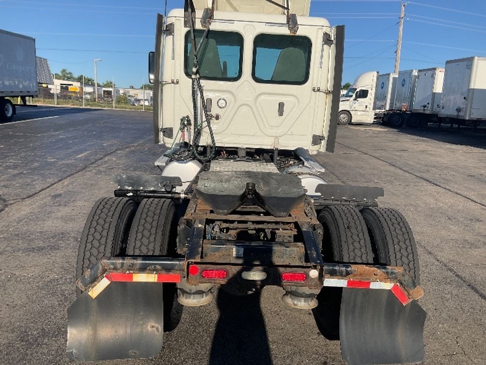 Day Cab Tractor-Heavy Duty Tractors-Freightliner-2019-Cascadia 12542ST-Piqua-OH-427,794\n\t\tmiles-$ 30,000 - Image 6