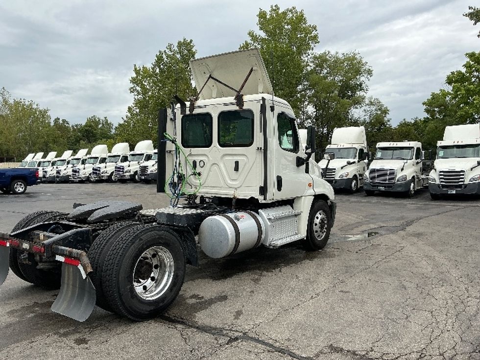 Day Cab Tractor-Heavy Duty Tractors-Freightliner-2019-Cascadia 12542ST-Piqua-OH-476,601\n\t\tmiles-$ 27,750 - Image 7