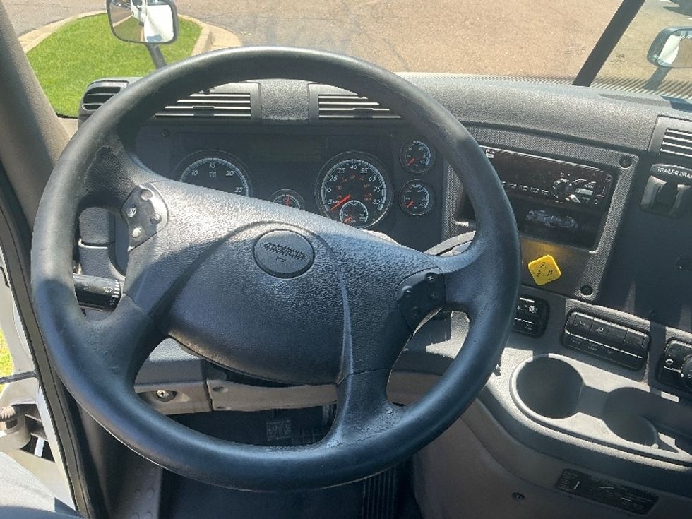 Day Cab Tractor-Heavy Duty Tractors-Freightliner-2019-Cascadia 12542ST-Richland-MS-722,062\n\t\tmiles-$ 21,500 - Image 11