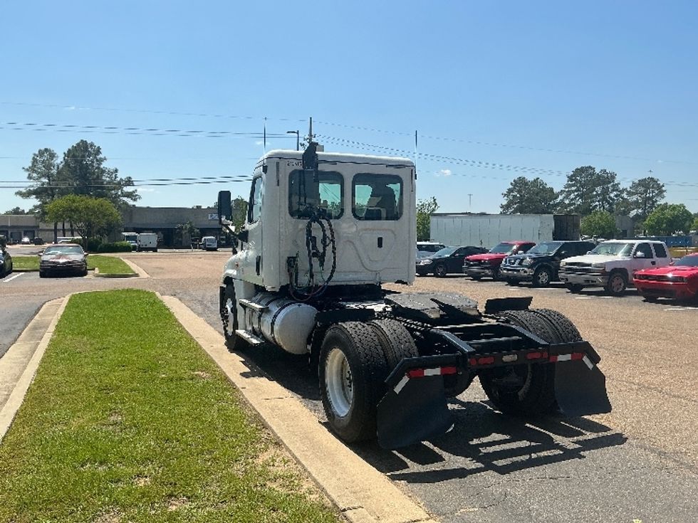Day Cab Tractor-Heavy Duty Tractors-Freightliner-2019-Cascadia 12542ST-Richland-MS-722,062\n\t\tmiles-$ 21,500 - Image 5