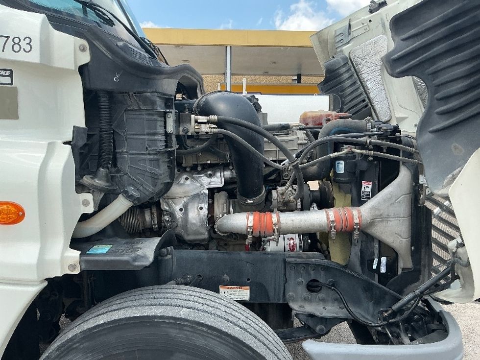 Day Cab Tractor-Heavy Duty Tractors-Freightliner-2019-Cascadia 12542ST-San Antonio-TX-226,075\n\t\tmiles-$ 29,750 - Image 15
