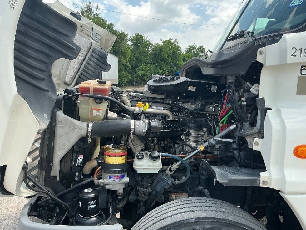 Day Cab Tractor-Heavy Duty Tractors-Freightliner-2019-Cascadia 12542ST-San Antonio-TX-226,075\n\t\tmiles-$ 29,750 - Image 16