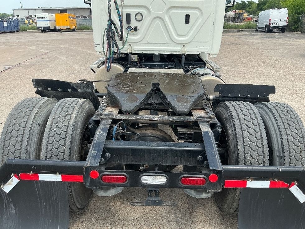 Day Cab Tractor-Heavy Duty Tractors-Freightliner-2019-Cascadia 12542ST-San Antonio-TX-226,075\n\t\tmiles-$ 29,750 - Image 6