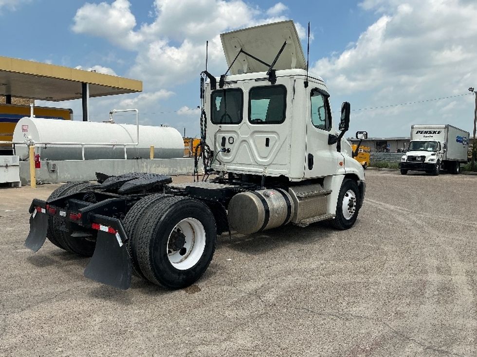 Day Cab Tractor-Heavy Duty Tractors-Freightliner-2019-Cascadia 12542ST-San Antonio-TX-226,075\n\t\tmiles-$ 29,750 - Image 7