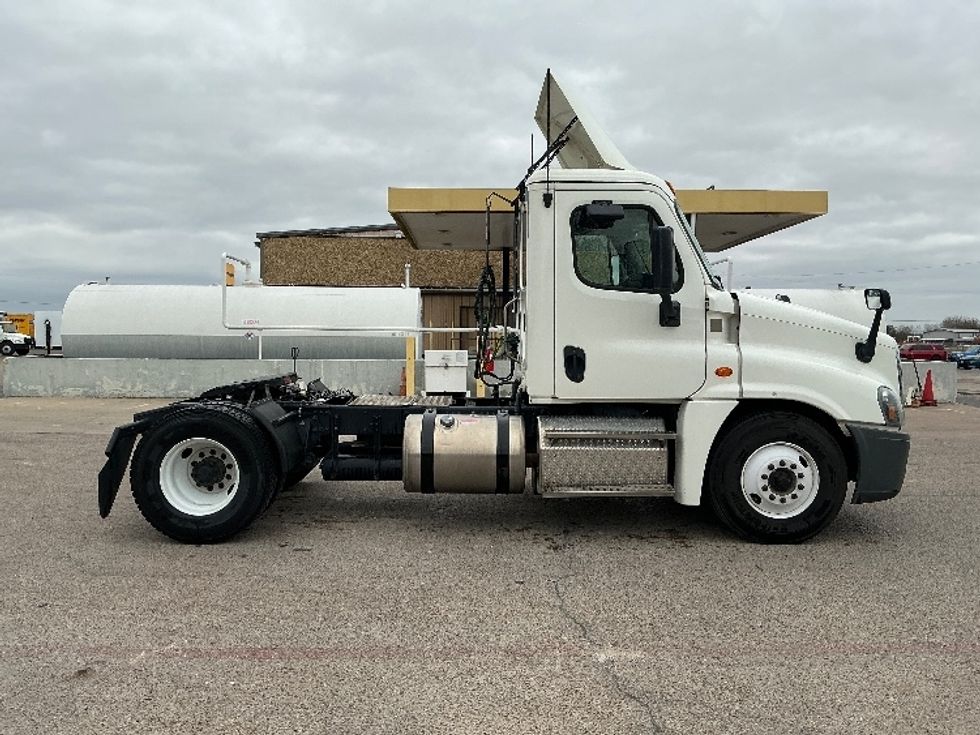 Day Cab Tractor-Heavy Duty Tractors-Freightliner-2019-Cascadia 12542ST-San Antonio-TX-412,218\n\t\tmiles-$ 26,250 - Image 8