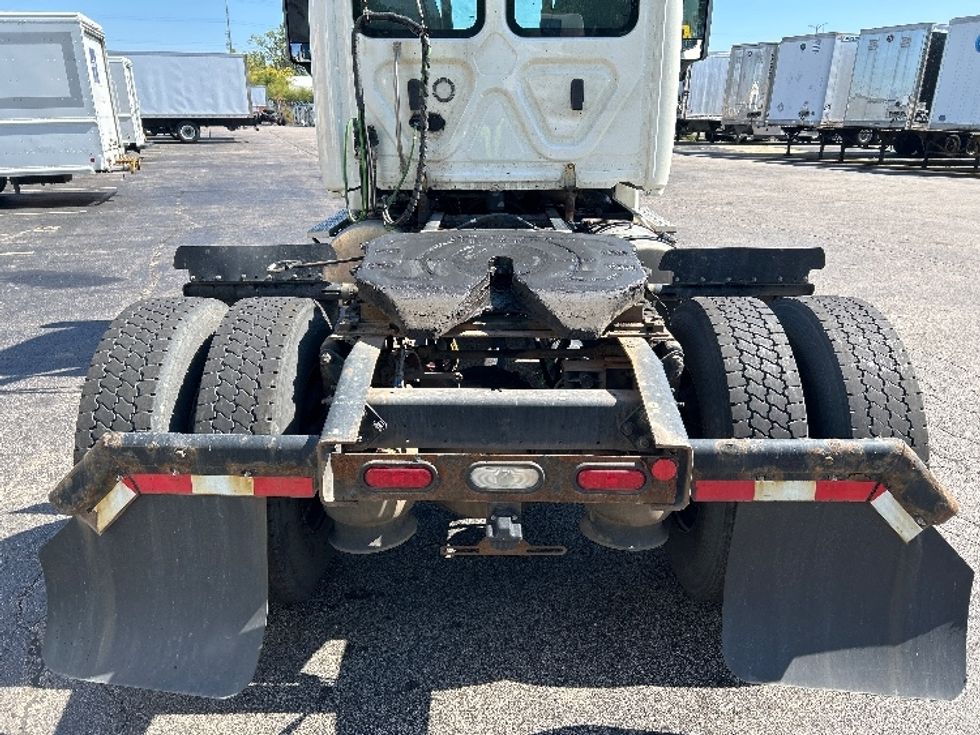 Day Cab Tractor-Heavy Duty Tractors-Freightliner-2019-Cascadia 12542ST-Sturtevant-WI-246,552\n\t\tmiles-$ 30,250 - Image 6