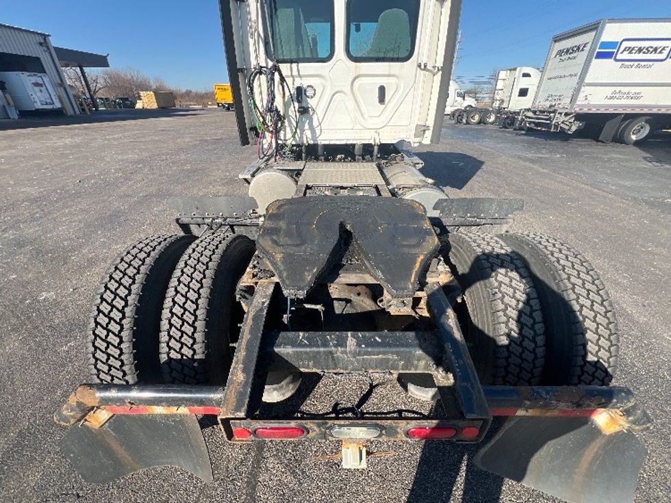 Day Cab Tractor-Heavy Duty Tractors-Freightliner-2019-Cascadia 12542ST-Sturtevant-WI-310,620\n\t\tmiles-$ 38,250 - Image 6